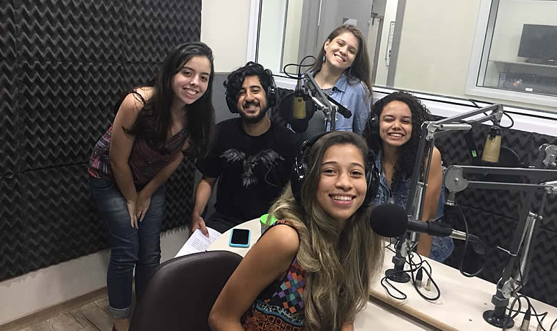 Equipe do AudioLab em foto antiga